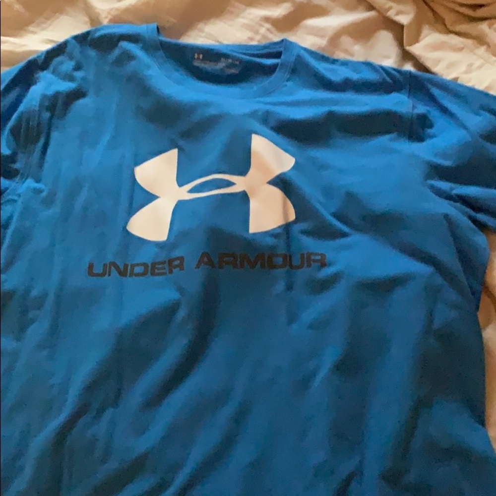 Blue under Armour t shirt